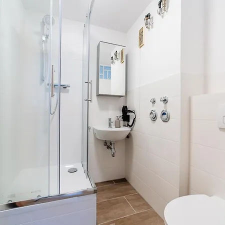 Modern Und Renoviert Appartement Neurenberg Buitenkant foto